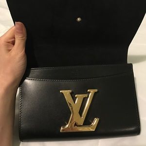 Authentic Louis Vuitton Chain Louise MM bag in Red